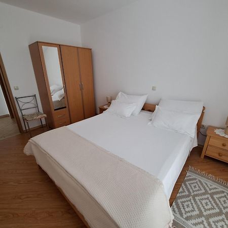 Apartment Petra Raslina 外观 照片