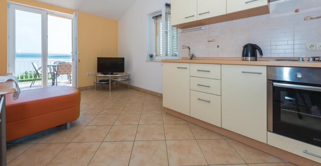 Apartment Petra Raslina 外观 照片