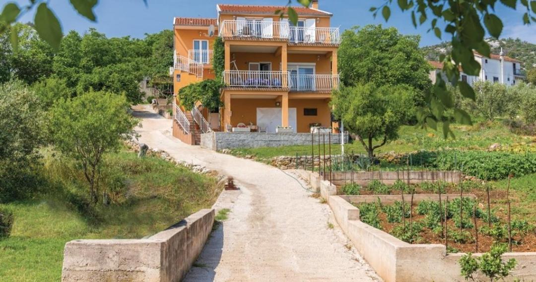 Apartment Petra Raslina 外观 照片